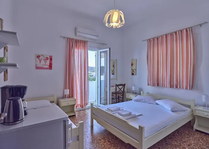 Anna Spanou Parikia (Paros)